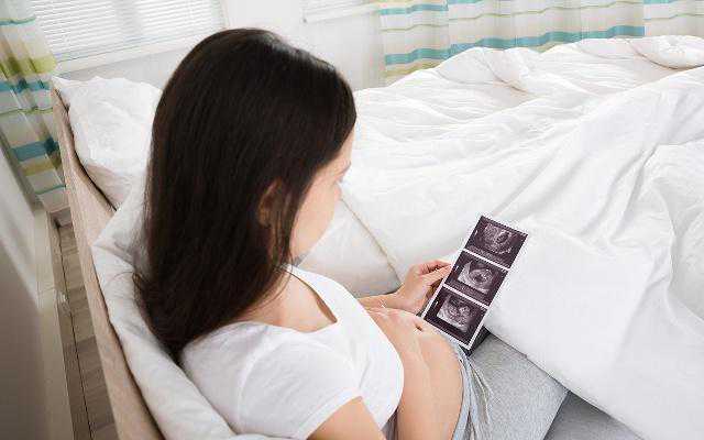 女性性生活与子宫内膜增厚之间是否存在关联？